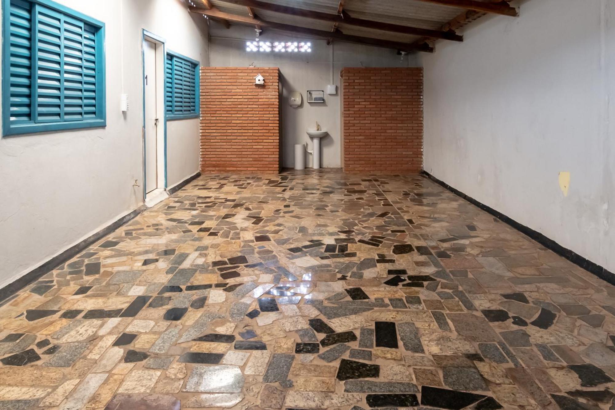 Готель Pousada Roosevelt Quarto 03 - Pousada Central Prox Rodoviaria E Dist Industrial Уберландія Екстер'єр фото